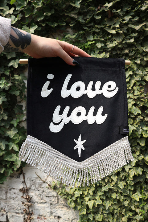 I Love You (Black) | Fabric Banner